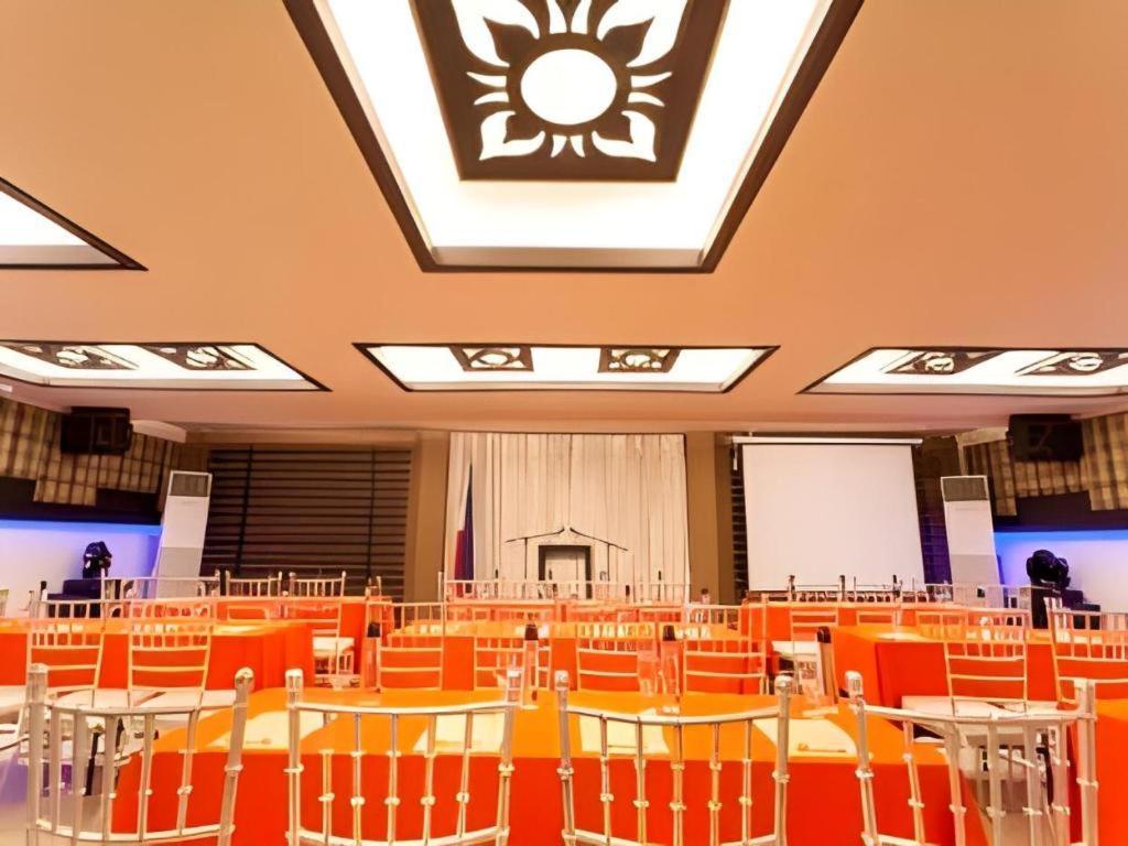 L Square Hotel Tarlac City Exterior foto