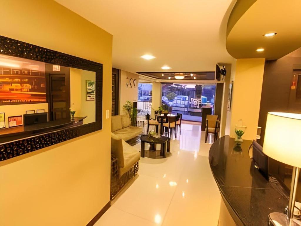 L Square Hotel Tarlac City Exterior foto