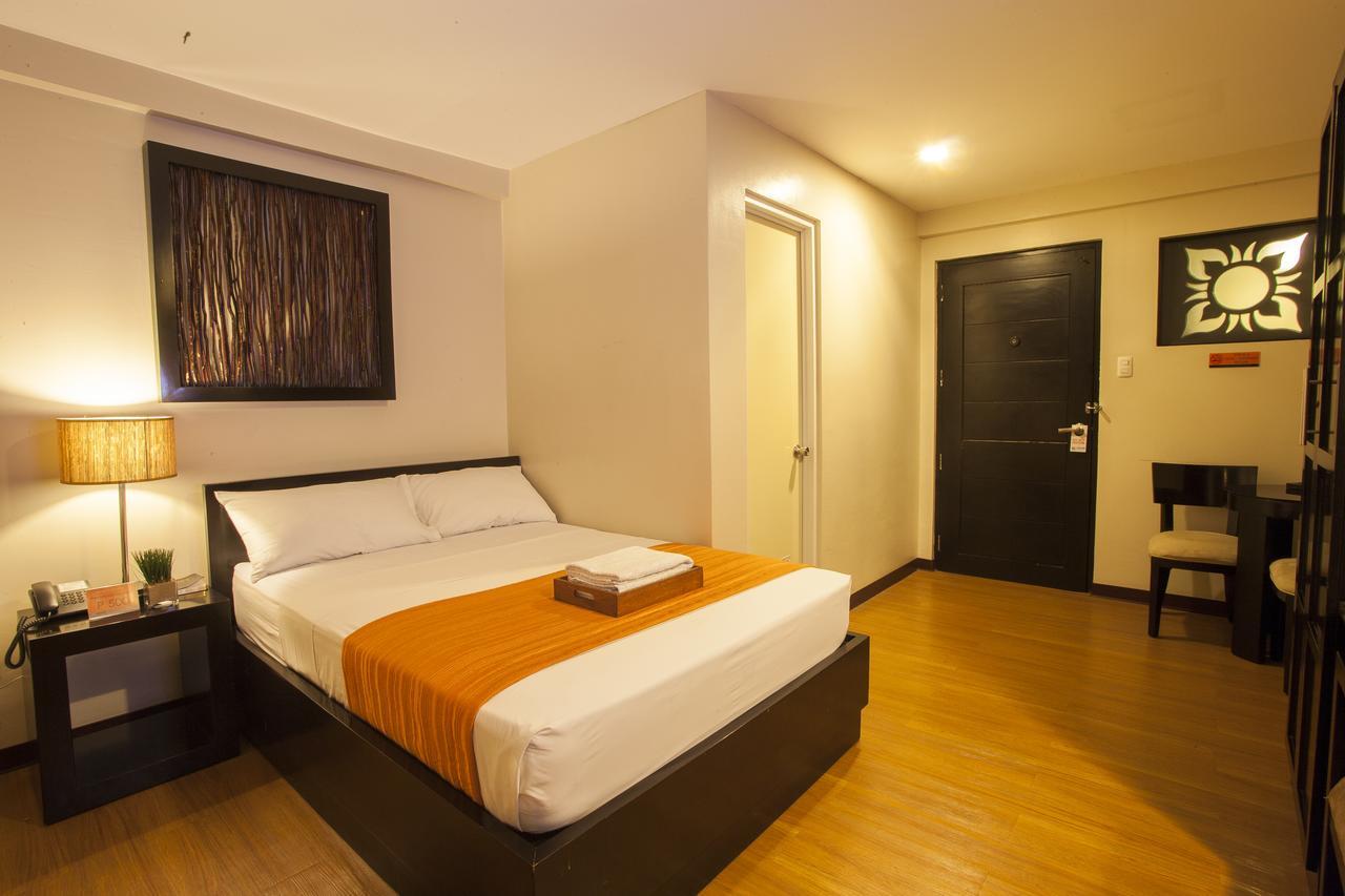 L Square Hotel Tarlac City Exterior foto